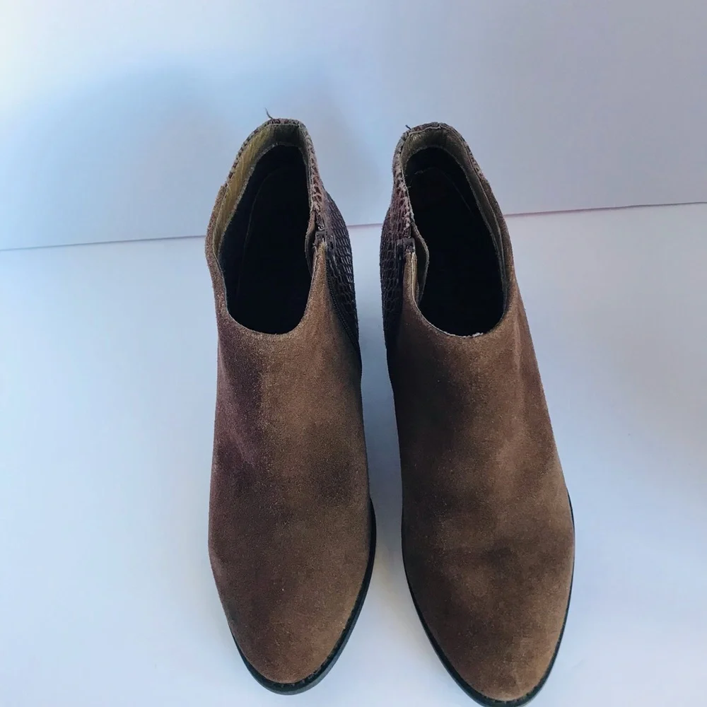 Vionic‎ Brown Ankle Boots